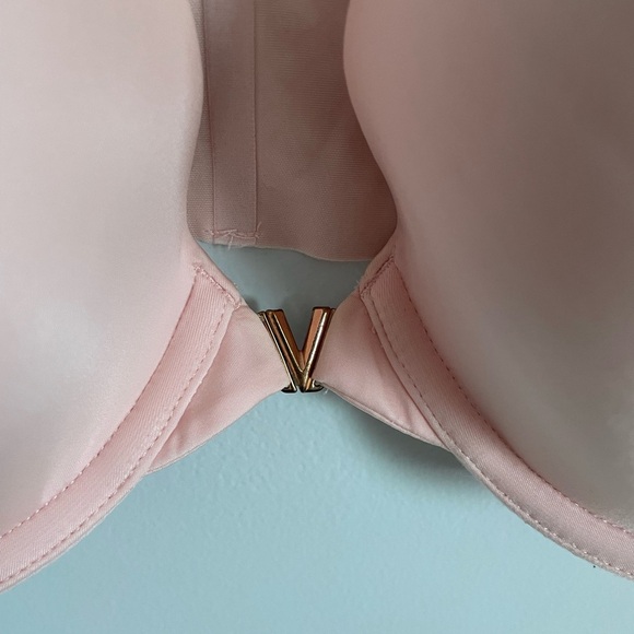 Victoria's Secret Pink T-Back lined Demi Bra with Adjustable Straps size 36D - Picture 2 of 5